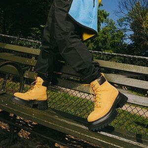 NWOB Timberland Suede Leather Sky 6 inch Platform Lace Up Wheat Boots 6.5